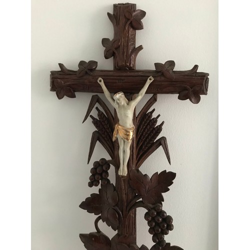 110 - Antique Intricately Carved Wooden Black Forest Crucifix
60 x 26 cms