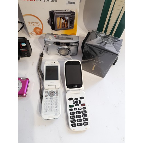 136 - 6 x cameras, transistor radio, 2 mobile phones etc. 13 items