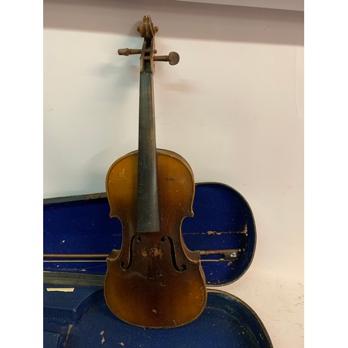 561 - Vintage Cased Violin And Bow