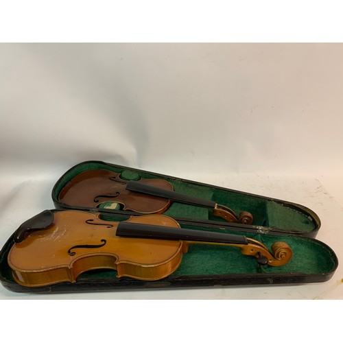 562 - Two Vintage Bows In A Case. (2)