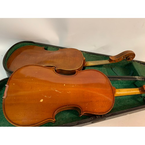 562 - Two Vintage Bows In A Case. (2)