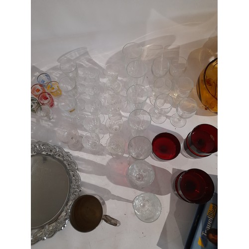 52 - Large quantity of mid century glasses etc