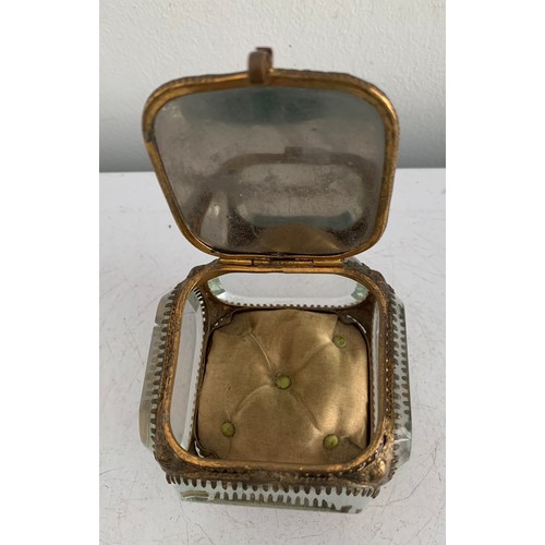 115 - Antique Ormolu Mounted Glass Trinket Box
7.5 x 7.5 x 7 cms h