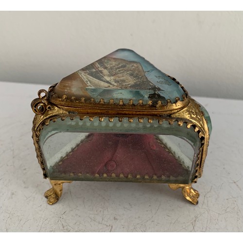 116 - Similar To Previous Lot
Antique French Ormolu Mounted Triangular Glass Trinket Box
8 x 8 x 8 x 7 cms... 