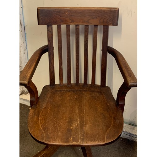 22 - Vintage Desk Swivel / Captains Chair.