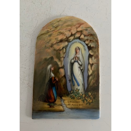 103 - Antique Religious Porcelain Plaque 
11 x 7 cms