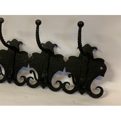 171 - Heavy Duty Medieval Style Iron Construction Coat And Hat Rack.69 cms