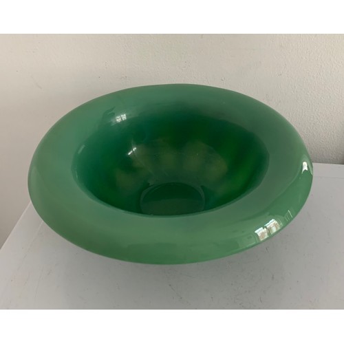 113 - Antique Vintage Davidson Cloud Green Glass Bowl
24 cms diameter x 8 cms h