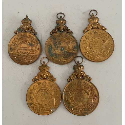 107 - Set Of 5 Antique Bronze Medallions Originally Awarded As Prizes For Best Cow
5 cms diameter