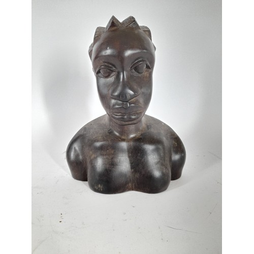 99 - Tribal Art Carved Wood Bust of a Woman, 20cm high