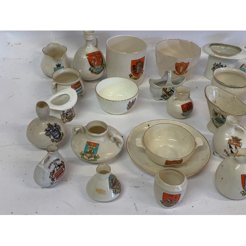 313 - Good Quantity Of Crested ware Ceramics