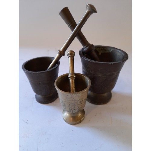 270 - 3 small Pestle and Morters, largest 7cm high