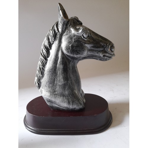 271 - 2 X horse head ornaments. 1 x Glass 20cm high and 1 x Resin on wood plinth 21cm high