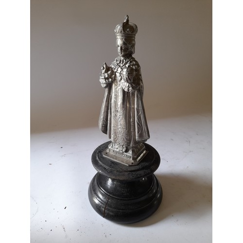 275 - 2 x spelter figures on plinths. 1 x coppered 27cm high