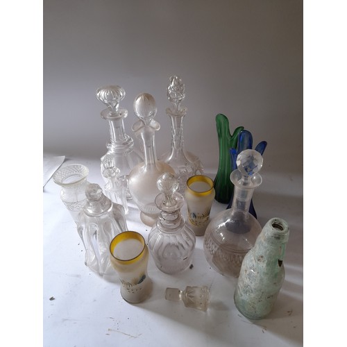 290 - Quantity of glass items mainly decanters