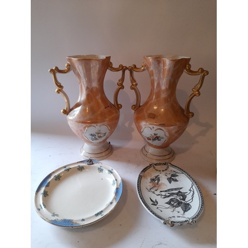 302 - 5 x Pottery items to include a pair of Italian vases32cm high