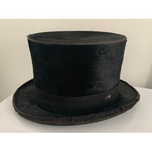 133 - Large Size Vintage Top Hat