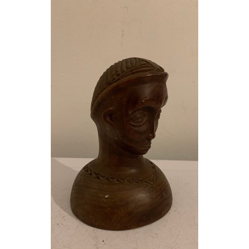 139 - Vintage Carved Wooden Tribal Head Statue
12 cms h