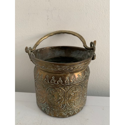 147 - Vintage Bronze Islamic Pot With Handle
9 cms diameter x 15 cms h (incl handle)