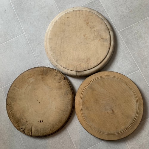 250 - 3 x Vintage Bread Boards
28 cms diameter