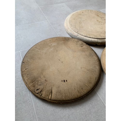 250 - 3 x Vintage Bread Boards
28 cms diameter