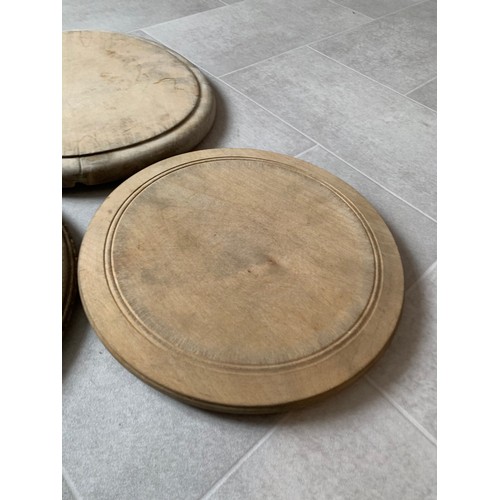 250 - 3 x Vintage Bread Boards
28 cms diameter