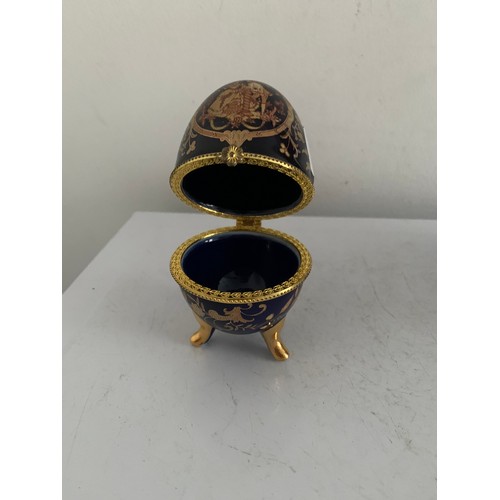 375 - Similar To Previous Lot 
Vintage Egg Shaped Porcelain Jewellery / Pill Box Having Classical Scène Dé... 