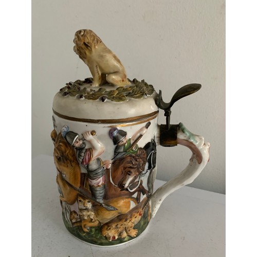 102 - Vintage Capodimonte Large Porcelain Tankard Having Lion Finial
11 cms diameter x 21 cms h