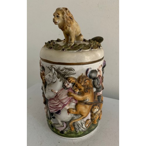 102 - Vintage Capodimonte Large Porcelain Tankard Having Lion Finial
11 cms diameter x 21 cms h