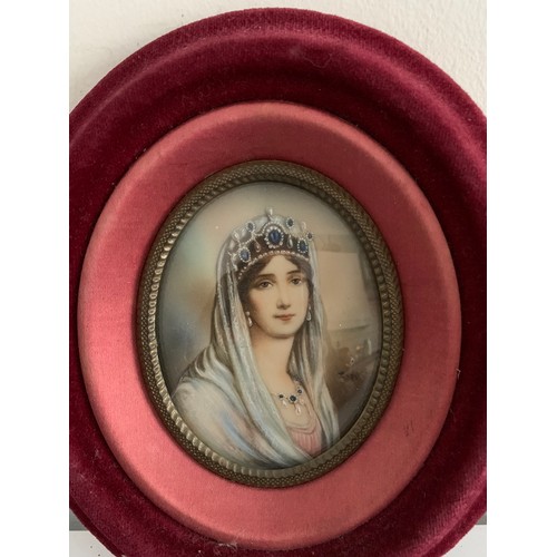 104 - Vintage Oval Framed And Signed Miniature Painting 
17 x 14 cms