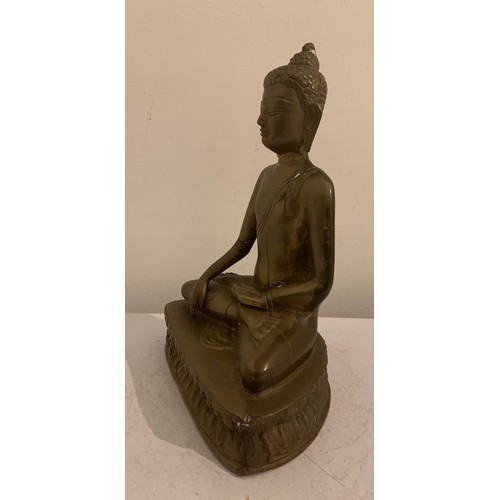 128 - Bronze Buddha Statue 
21 cms h