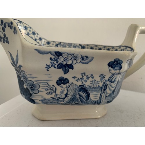 138 - Pair Of Vintage Blue And White Gravy Boats
22 x 8 x 11 cms h and 19 x 9 x 11 cms h