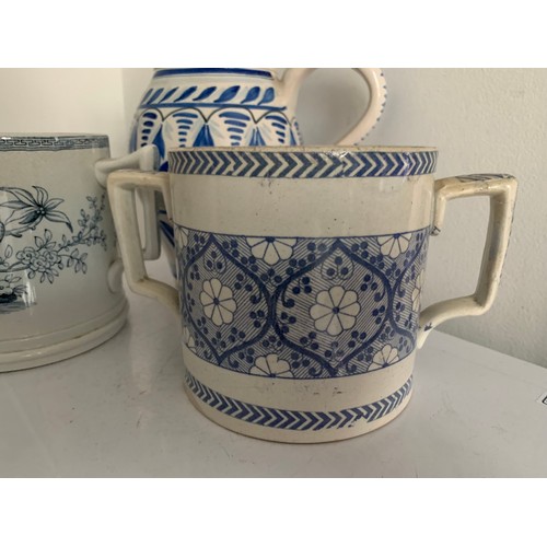 140 - 2 x Vintage Blue And White Loving Cups Together With A Large French Quimper Jug
Loving cups 13 cms h... 