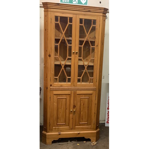 40 - Pine Glazed Corner Unit. 88 x 48 x 201 cms