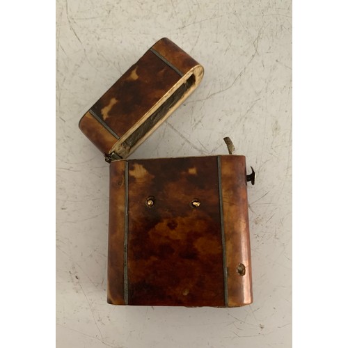 241 - Antique Tortoiseshell Vesta Case
4 x 1 x 5.5 cms h