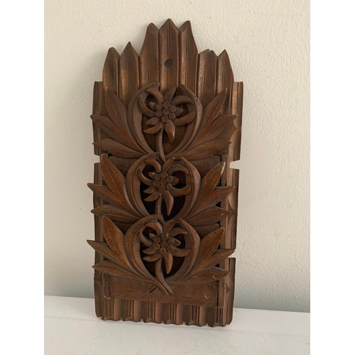 236 - Antique Black Forest Carved Wooden Letter Rack Having Acanthus Leaves
12 x 29 cms h