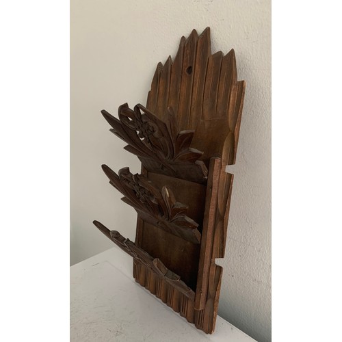 236 - Antique Black Forest Carved Wooden Letter Rack Having Acanthus Leaves
12 x 29 cms h