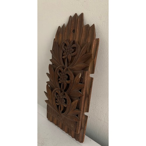 236 - Antique Black Forest Carved Wooden Letter Rack Having Acanthus Leaves
12 x 29 cms h