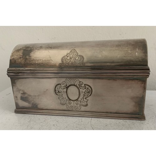 231 - Vintage Silver Plated Dome Top Jewellery Box
15 x 7 x 8 cms h