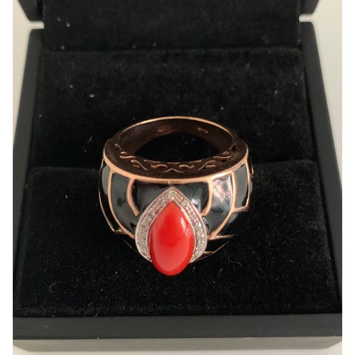 344 - 18ct Gold Ring Having A Coral Central Stone Set In Diamonds And Jet
10.2g Size N