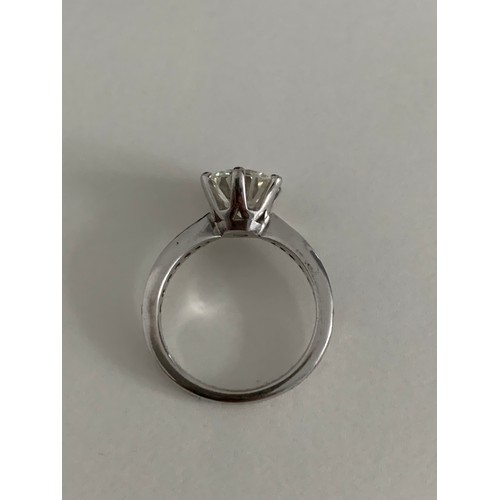 359 - Ladies Single Stone Brilliant Cut Diamond Ring Set In 18 ct Gold With 7 Brilliant Cut Diamonds . 2.1... 