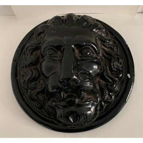 291 - Vintage Large Cast Iron And Painted Lion Mask Plaque
25 cms diameter