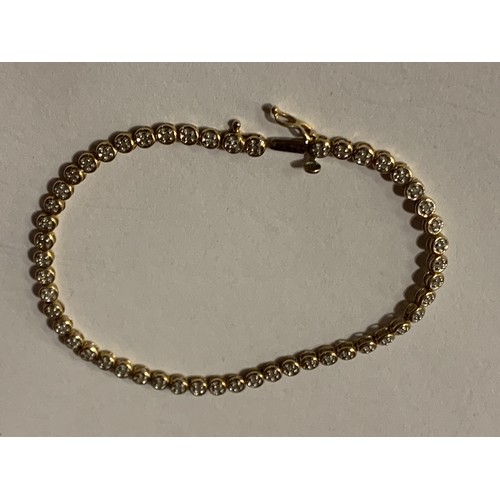 180 - 9 Carat Gold Bracelet With White Stone Inserts. 20 cms Long . 5.6 g