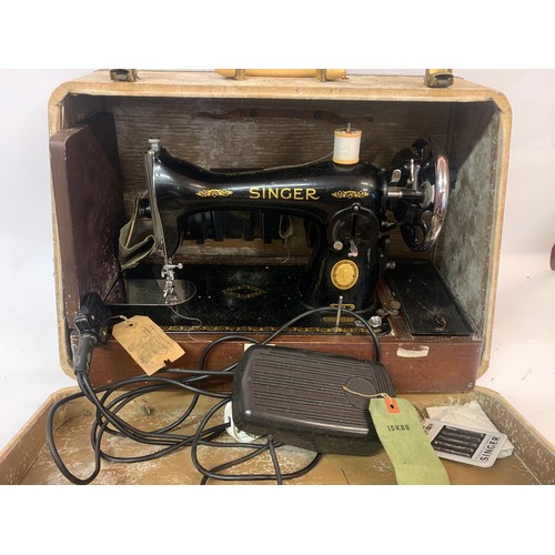 293 - Vintage Cased Singer 15k Sewing Machine .