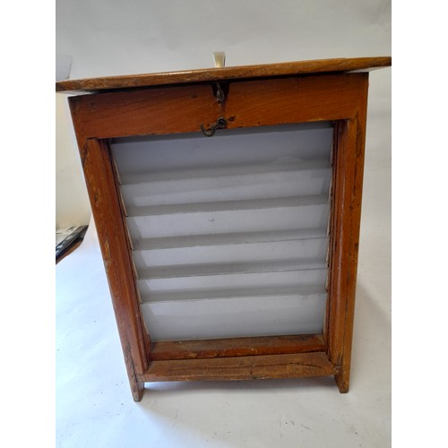 43 - Vintage Continental Show bird Carry cage 43cm x 24cm x 30cm