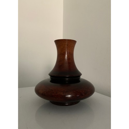 125 - Beautifully Turned 20thC Wooden Vase By John Hubbucks, Pioneer Village Armadale, Western Australia. ... 