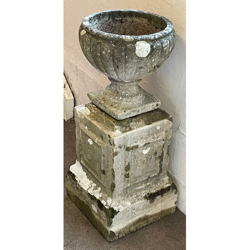 15 - Reconstituted concrete garden plynth with planter 87cm high