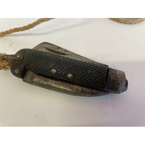 48 - WW2 Richardson Broad Arrow Stamped Clasp Knife With Lanyard.