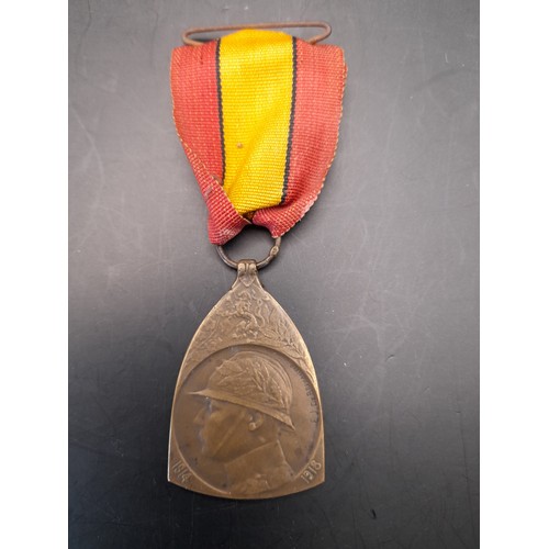 275 - Military Medal, Coin, Token
Belgium Commemorative medal