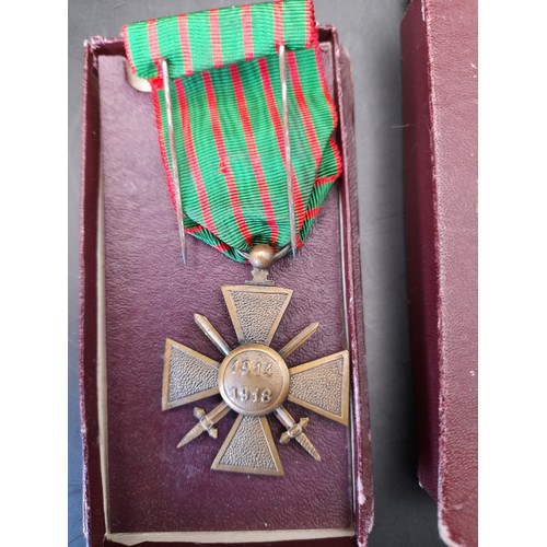 281 - Military Medal, Coin, Token
WW1 Croix de Guerre